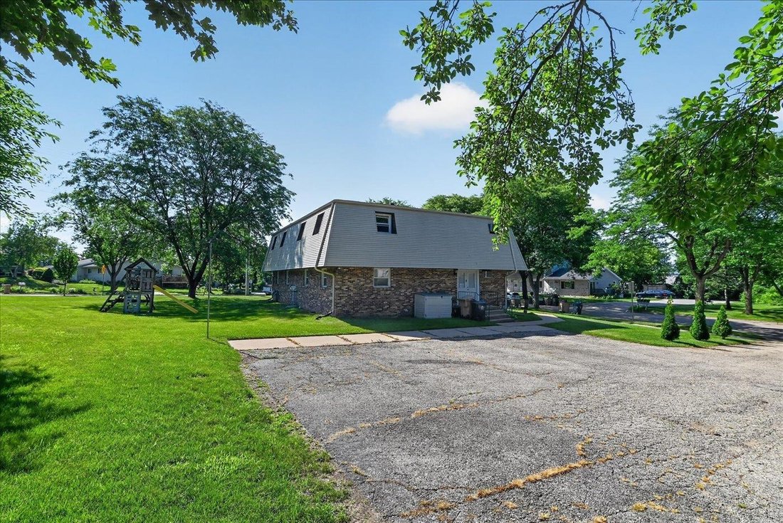 Monona, Wisconsin, United States 5 - 18361779