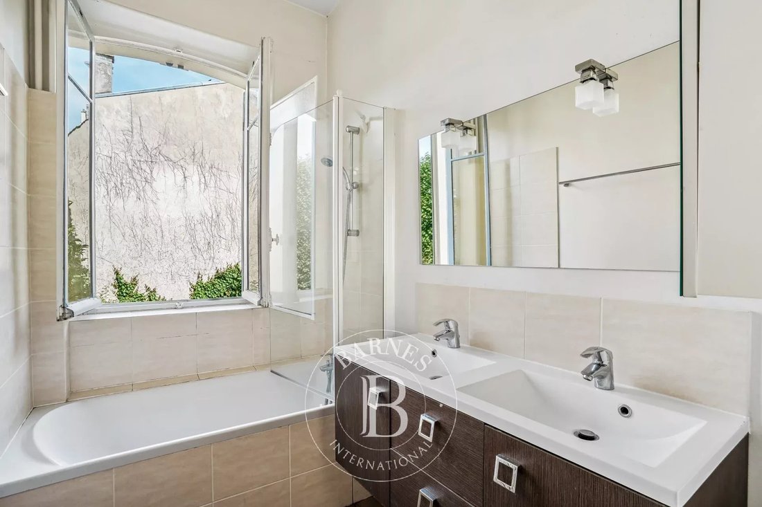Apartment in Notre Dame, Versailles, France 5 - 18363898
