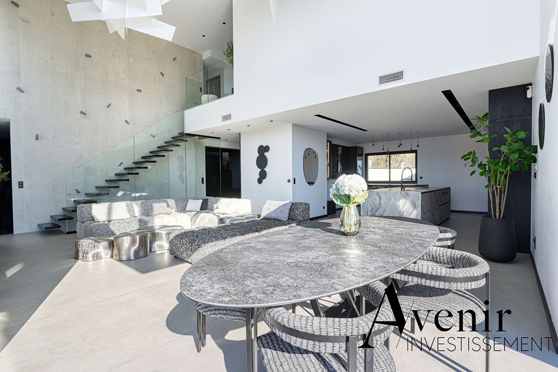 Villa in Decines-Charpieu, Auvergne-Rhône-Alpes, France 3 - 18361661