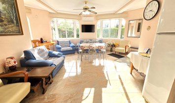 Villa in La Zenia, Orihuela, Land Valencia 2