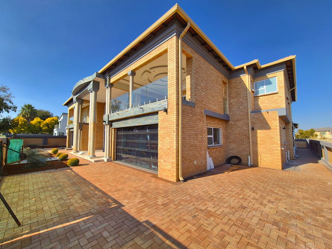 Villa in Brakpan, Gauteng, South Africa 2 - 18369157