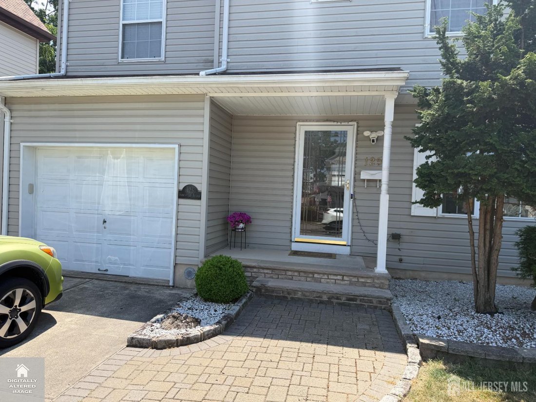 House in Woodbridge Township, New Jersey, United States 2 - 18366477