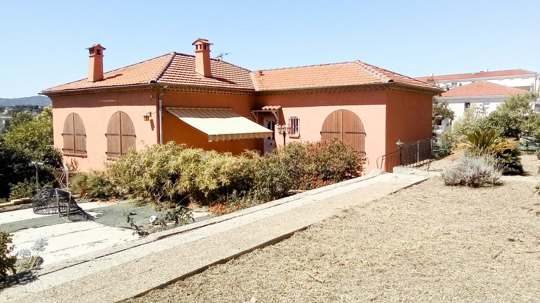 House in Coste Chaude-Mauveou, La Seyne-sur-Mer, France 1 - 18363068