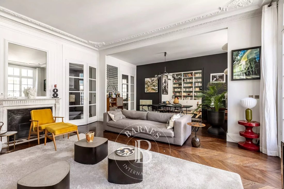 Apartment in Courcelles-Wagram, Paris 17e Arrondissement, Paris 2 - 18364092