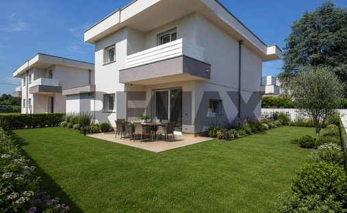 Villa a Sovico, Lombardia, Italia 1