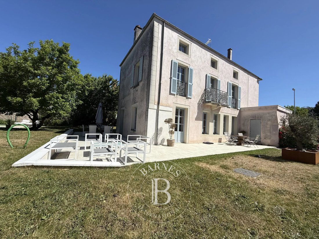 Townhouse in Semur-en-Auxois, Bourgogne – Franche-Comté, France 2 - 18302812