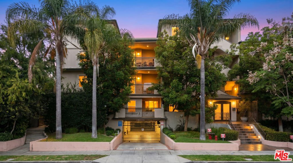 Condo in Los Angeles, California, United States 1 - 18364927
