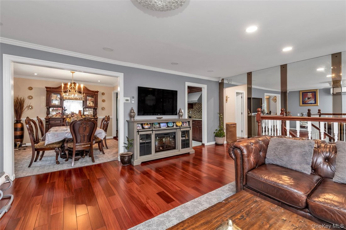 House in Valley Stream, New York, United States 3 - 18365284
