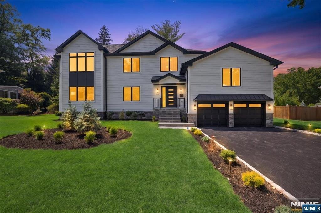 House in Oradell, New Jersey, United States 2 - 18366390