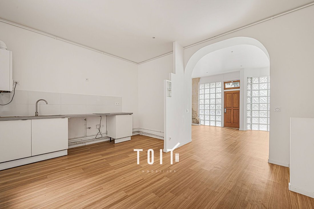 Apartment in Odéon, Paris 6e Arrondissement, Paris 4 - 18363526