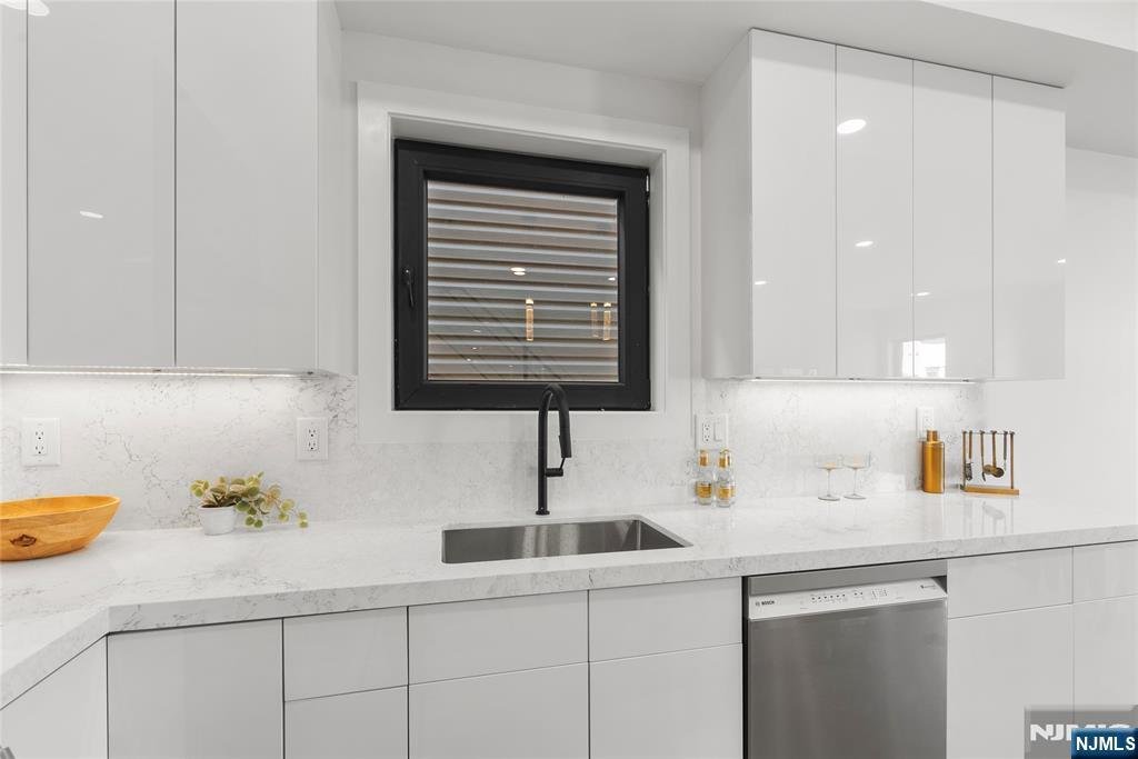 Condo in Jersey City, New Jersey, United States 4 - 18362473