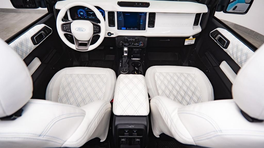 Ford Bronco 4X4 in Fort Lauderdale, FL, United States 2 - 18362282
