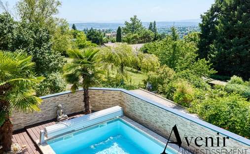 Villa in Saint-Cyr-au-Mont-d'Or, Auvergne-Rhône-Alpes, France 1
