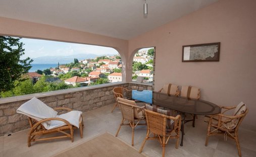 Villa in Dol, Split-Dalmatia County, Croatia 1