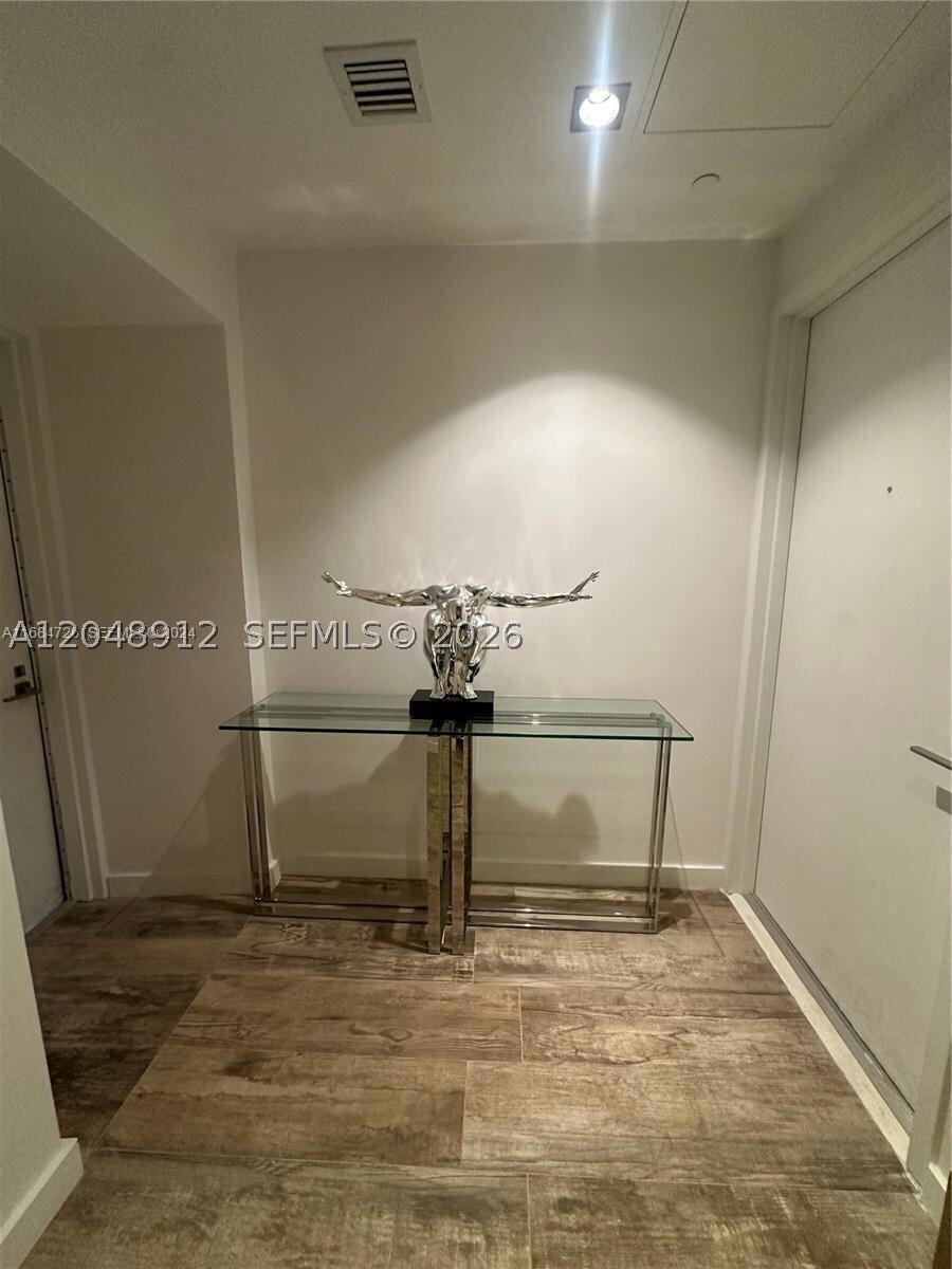 Condo in Miami, Florida, United States 5 - 18362606
