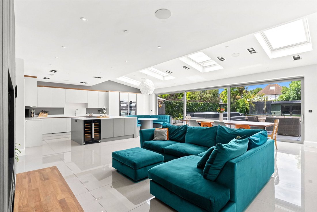 House in Laleham, Staines, England 3 - 18365031