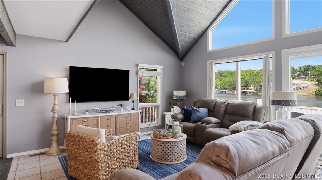 House in Sunrise Beach, Missouri, United States 5 - 18365095