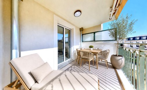 Apartment in Souvenir Français, La Garenne-Colombes, France 1