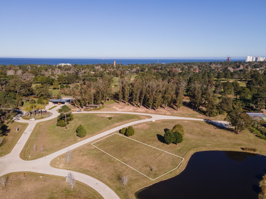 Land in Punta del Este, Maldonado Department, Uruguay 1 - 18365041