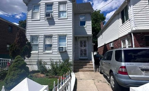 House in New York, New York, United States 1