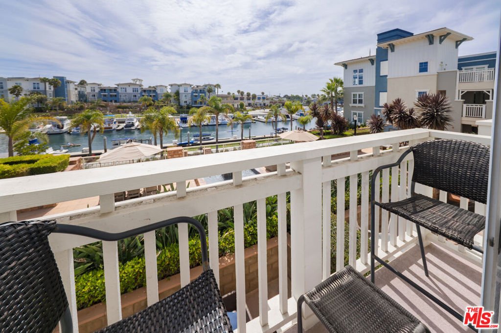 Condo in Oxnard, California, United States 1 - 18364941