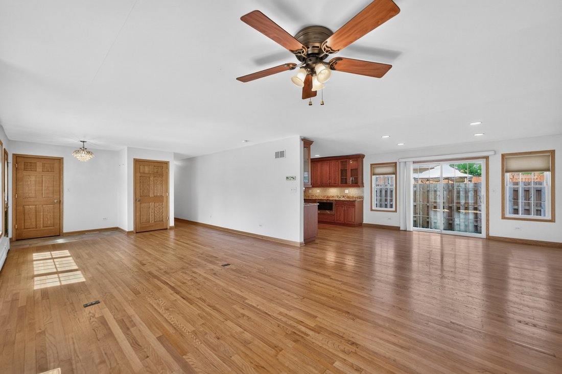 House in Villa Park, Illinois, United States 5 - 18365590