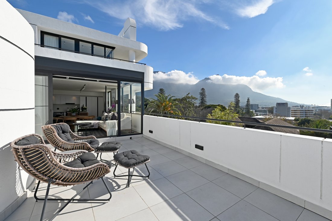Apartment in Claremont, Cape Town, South Africa 2 - 18369145