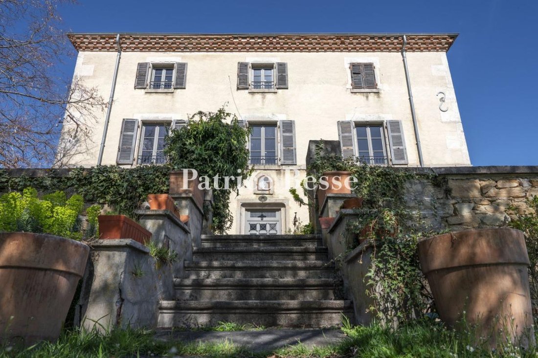 House in Marcilly-le-Châtel, Auvergne-Rhône-Alpes, France 2 - 18365722