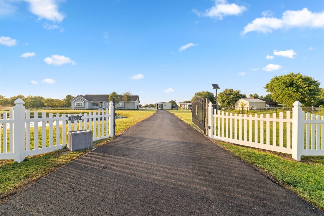House in Brookshire, Texas, United States 2 - 18362383