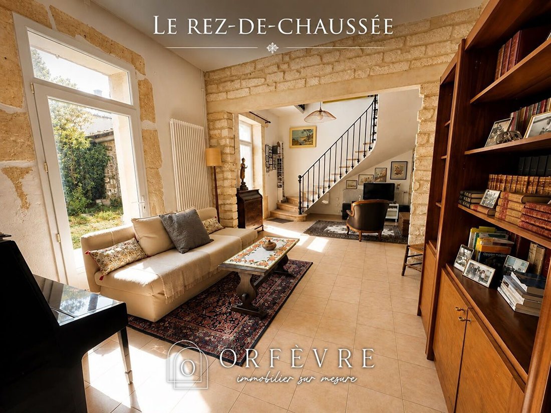 House in Centre Ville, Castries, France 3 - 18363019