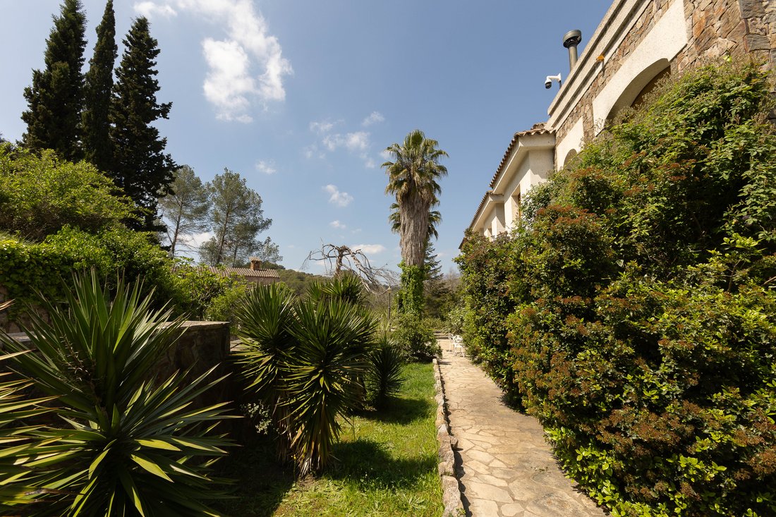 Villa in Collbato, Catalonia, Spain 4 - 18434798
