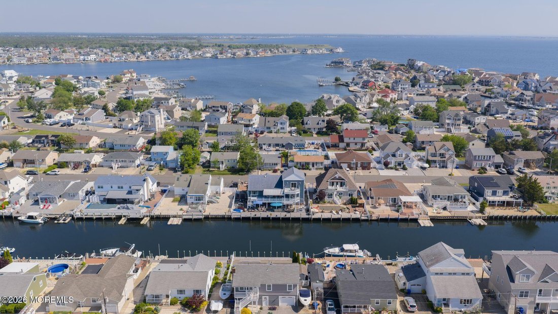 House in Toms River, New Jersey, United States 3 - 18361817