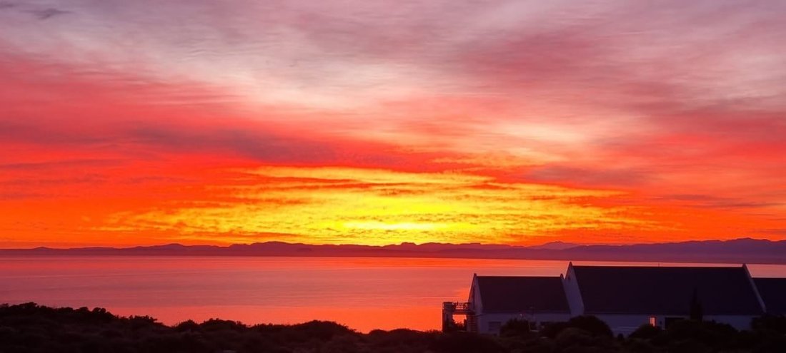 House in Sandy Point, Western Cape, South Africa 1 - 17778561
