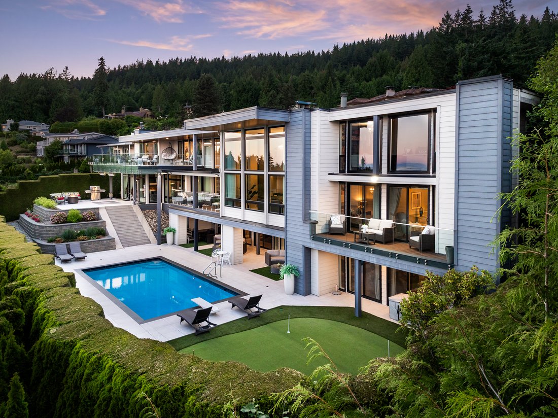 House in West Vancouver, British Columbia, Canada 2 - 18364599