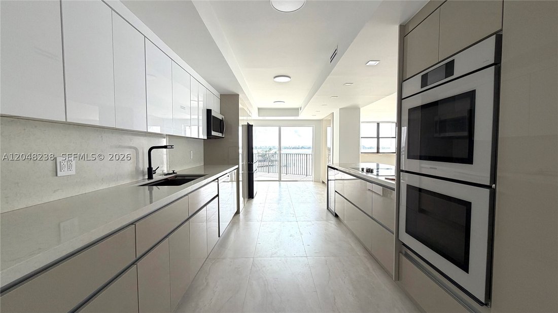 Condo in North Miami, Florida, United States 5 - 18362597