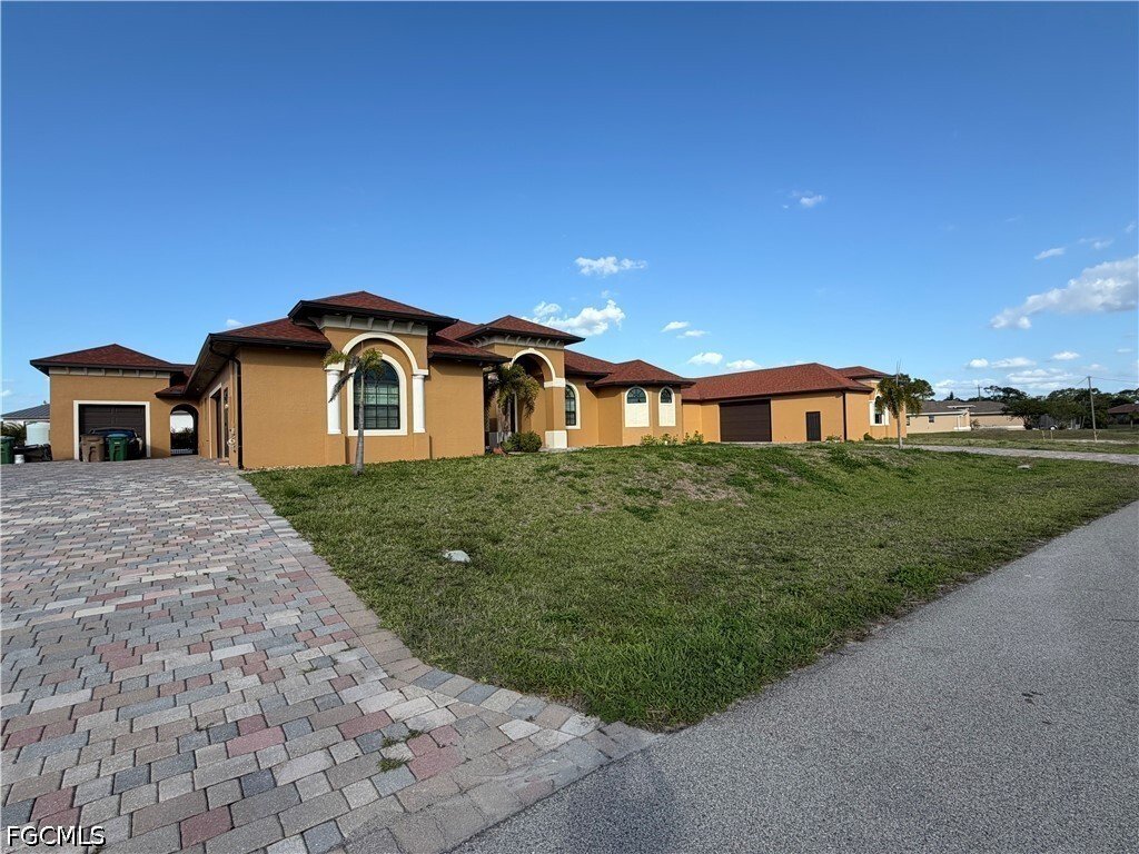 House in Cape Coral, Florida, United States 2 - 18362315