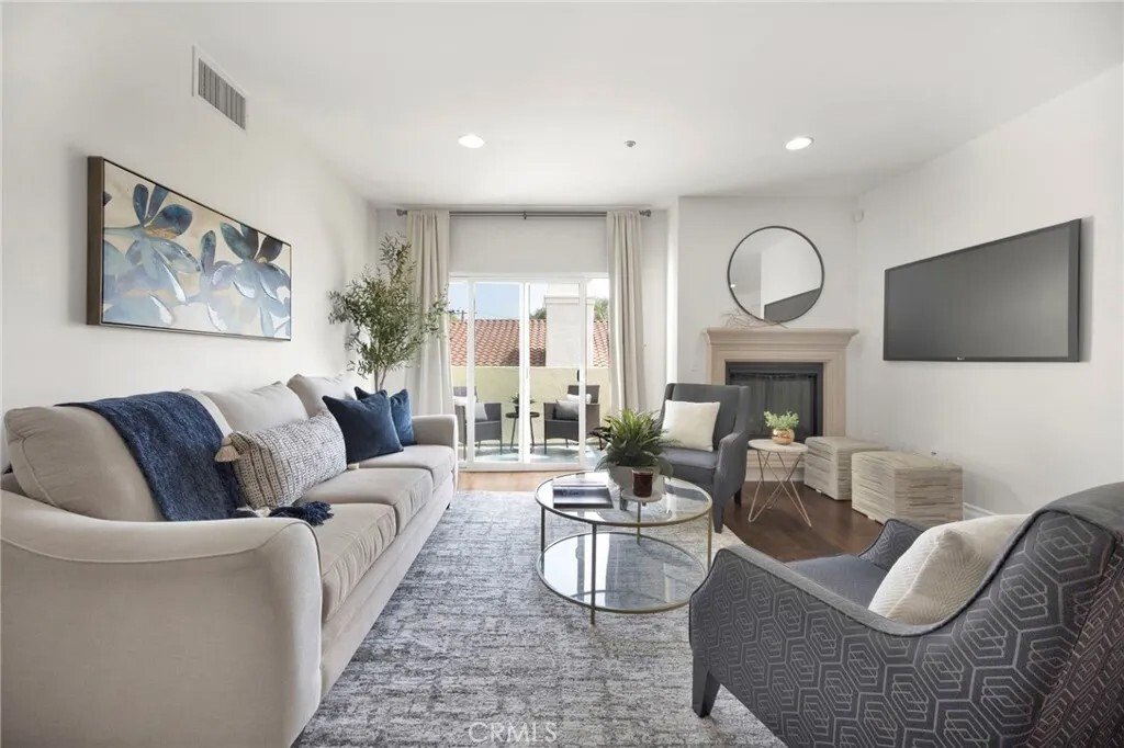 Condo in Los Angeles, California, United States 5 - 17703395