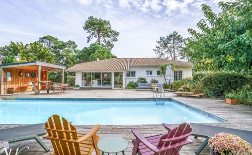 Villa in Aiguillon, Arcachon, France 1