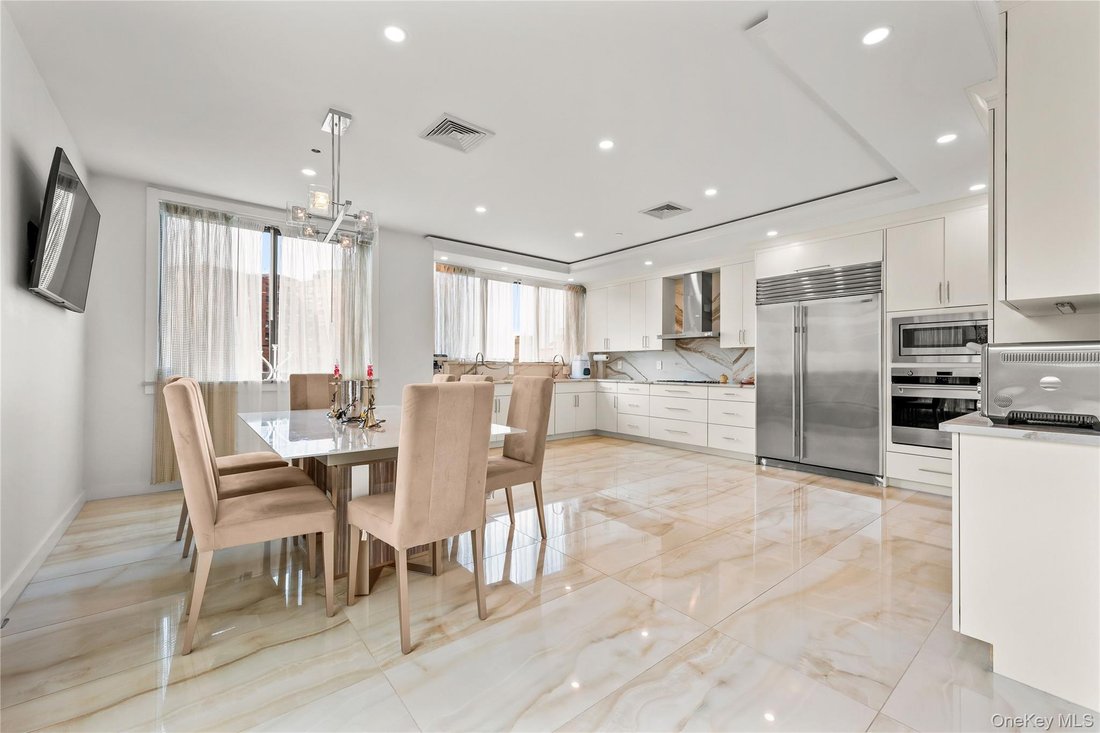 Condo in New York, New York, United States 5 - 18362088