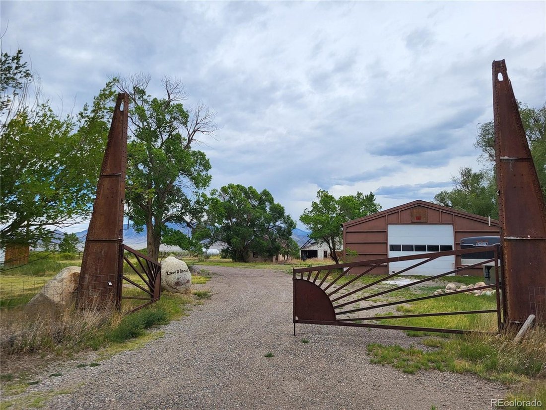 House in Saguache, Colorado, United States 3 - 18362355