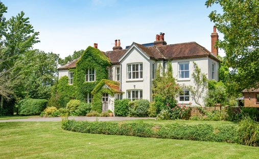 House in Oving, England 1
