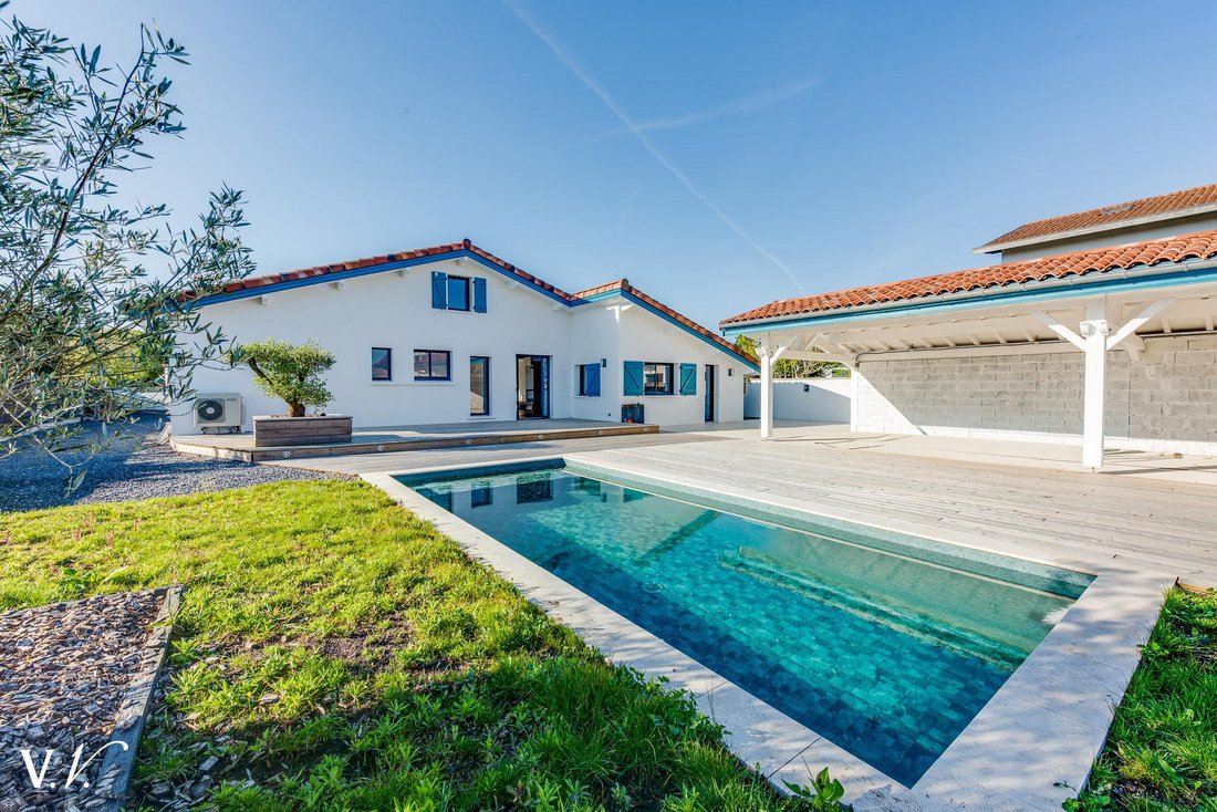 Estate in Arcangues, Nouvelle-Aquitaine, France 2 - 18363002