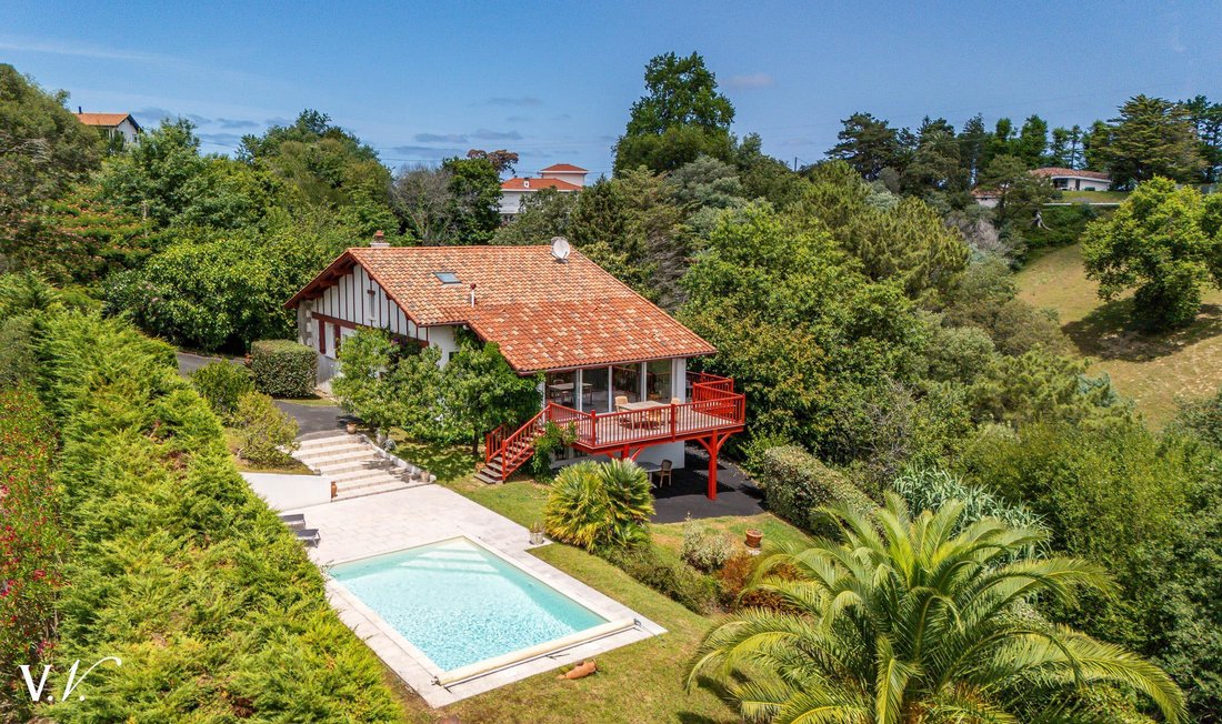 Estate in Mendi-Choko-Karrikatxar-Olhette, Urrugne, France 1 - 18363049
