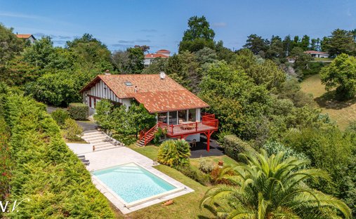 Estate in Mendi-Choko-Karrikatxar-Olhette, Urrugne, France 1