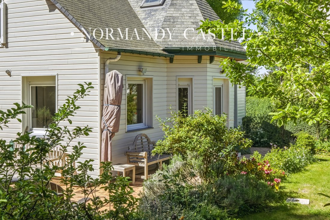 House in Trouville-sur-Mer, Normandy, France 1 - 17830372