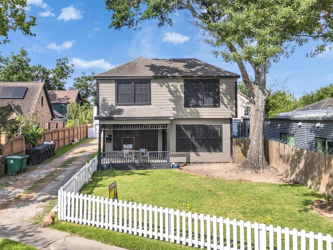 Houston, Texas, United States 2 - 18362581