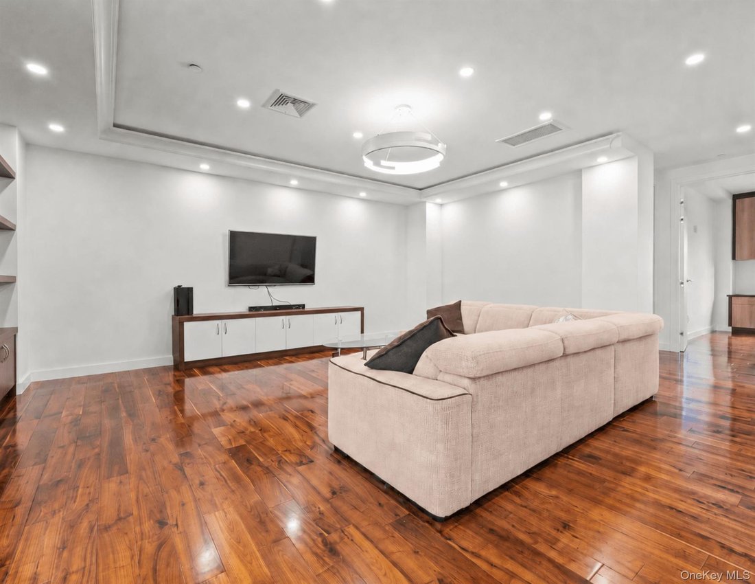 Condo in New York, New York, United States 4 - 18362088