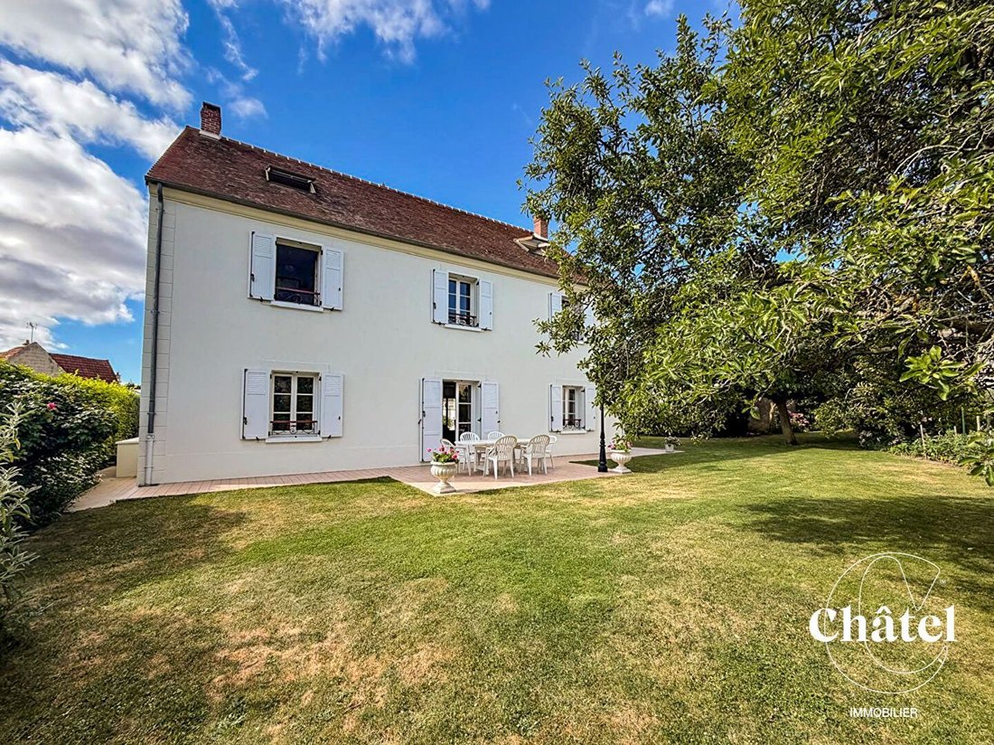 House in Meaux, Ile-de-France, France 2 - 18363116
