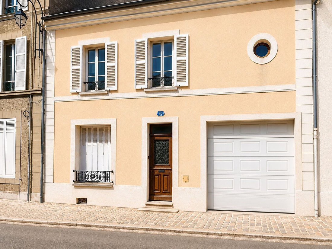 House in Fontainebleau, Ile-de-France, France 5 - 18362811