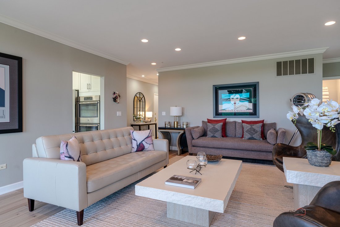 Condo in Buffalo Grove, Illinois, United States 5 - 18362916